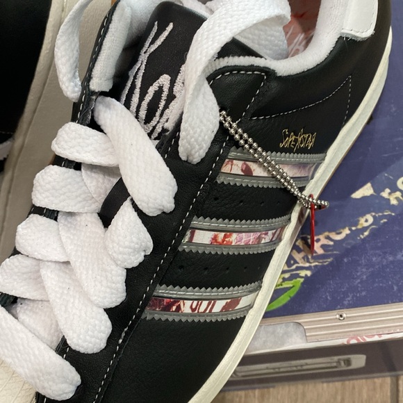 Korn Adidas superstar size men’s 11 NWT and box - Picture 2 of 5